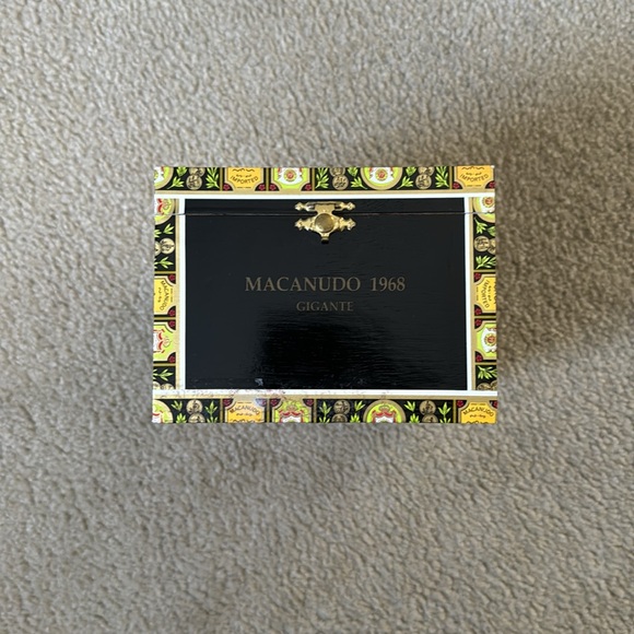 Wooden Mancanudo Cigar Box - Picture 4 of 8